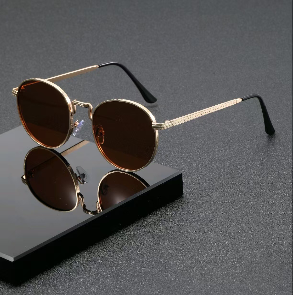 Fashion Classic Round Sunglass - Vintage Fashion Enthusiasts review and price