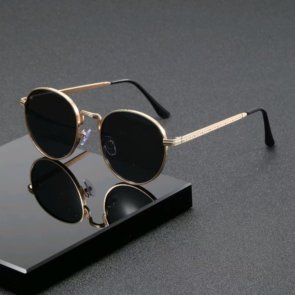 Fashion Classic Round Sunglass - Vintage Fashion Enthusiasts review and price